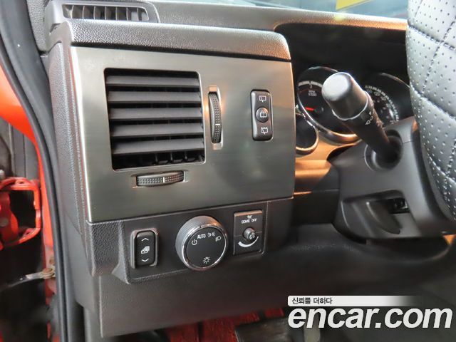 Hummer H2 — interior