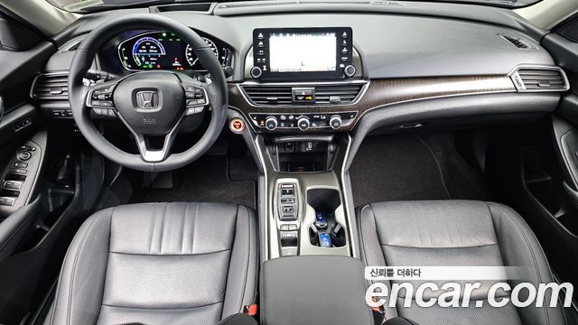 Honda Accord — interior