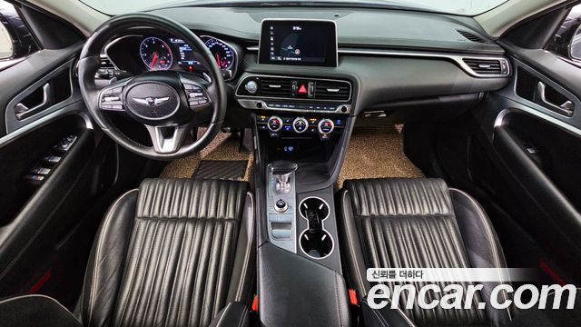 Genesis G70 — interior