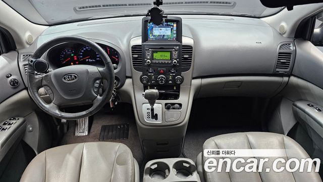 Kia Carnival — interior