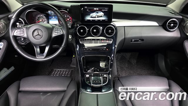 Mercedes-Benz C-Class — interior