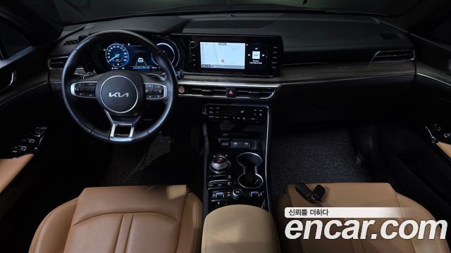 Kia K5 — interior