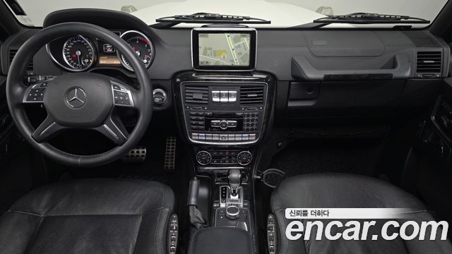 Mercedes-Benz G-Class — interior