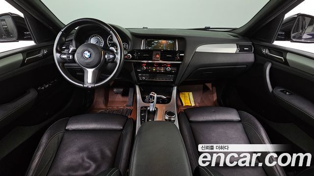 BMW X4 — interior