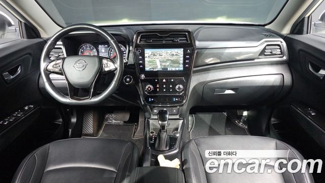 KG Mobility Tivoli — interior
