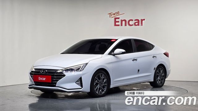 Hyundai Avante — exterior
