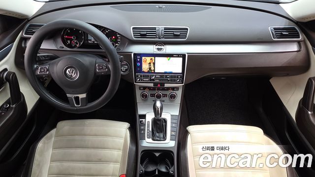 Volkswagen CC — interior