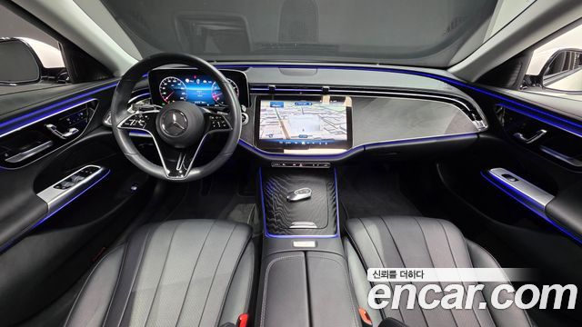 Mercedes-Benz E-Class — interior