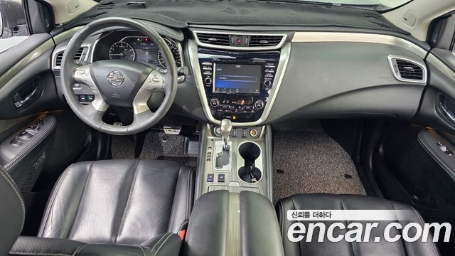 Nissan Murano — interior