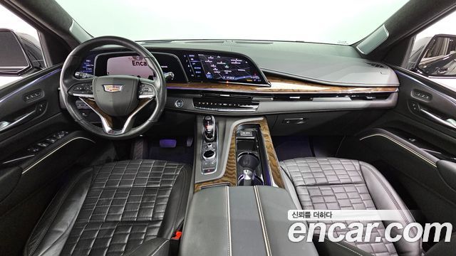 Cadillac Escalade — interior