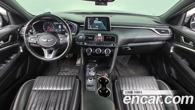 Genesis G70 — interior