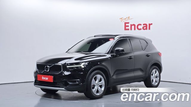 Volvo XC40 — exterior