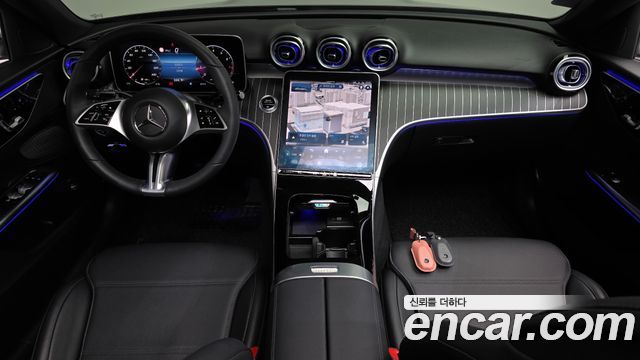 Mercedes-Benz C-Class — interior