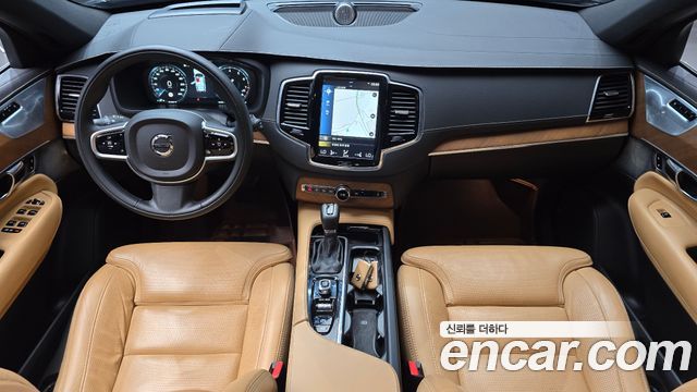 Volvo XC90 — interior