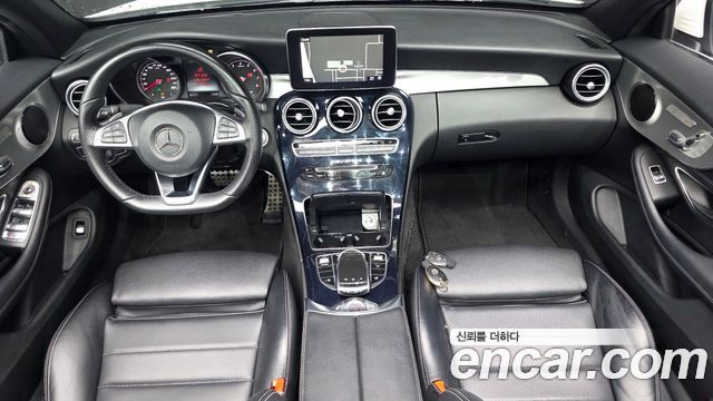 Mercedes-Benz C-Class — interior