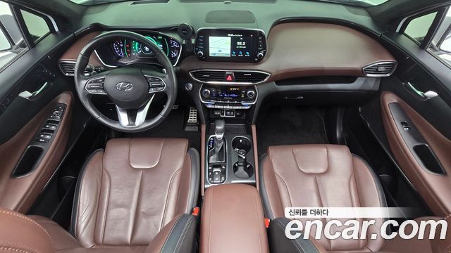 Hyundai Santa Fe — interior