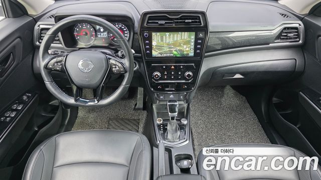 KG Mobility Tivoli — interior