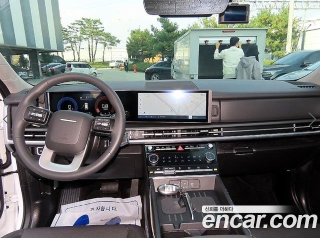 Hyundai Santa Fe — interior