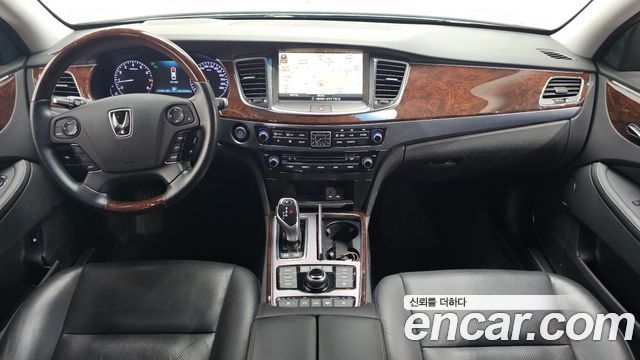 Hyundai Equus — interior