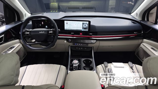 Kia Carnival — interior