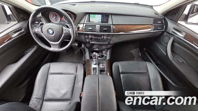 BMW X6 — interior