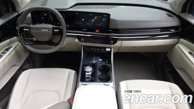 Kia Carnival — interior