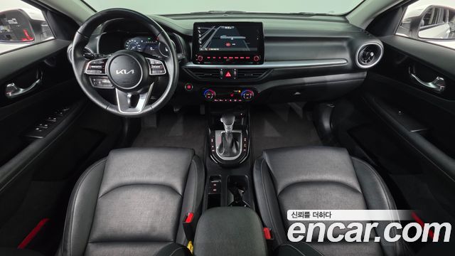 Kia K3 — interior