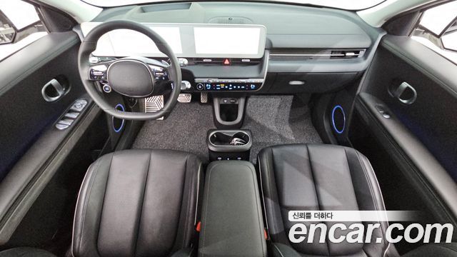 Hyundai IONIQ 5 — interior