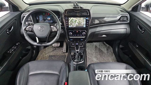 KG Mobility Tivoli — interior