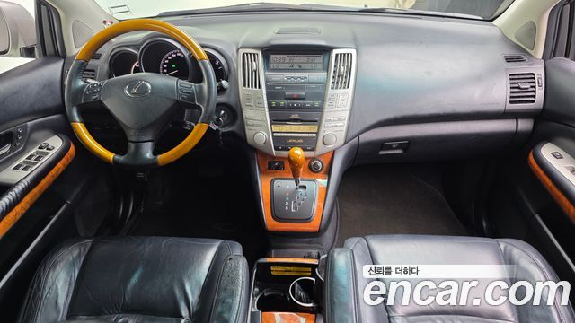 Lexus RX — interior