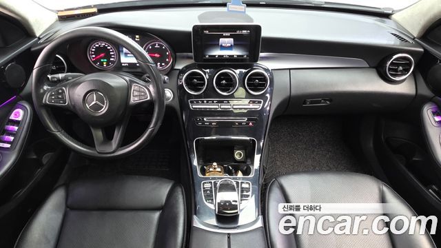 Mercedes-Benz C-Class — interior