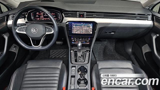 Volkswagen Passat — interior