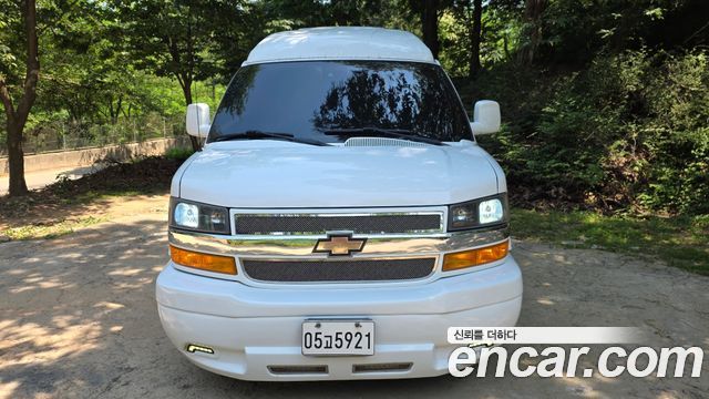 Chevrolet Express Van — exterior