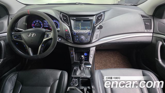 Hyundai i40 — interior