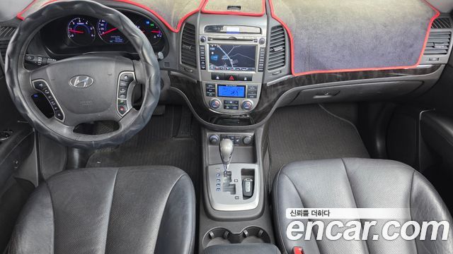 Hyundai Santa Fe — interior
