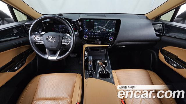 Lexus NX — interior