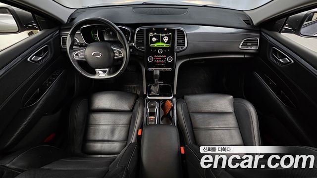Renault Korea SM6 — interior