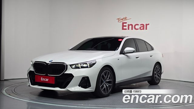 BMW 5 Series — exterior