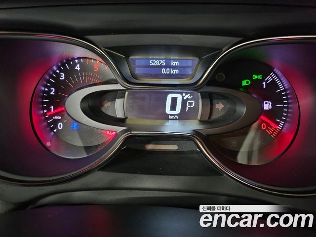Renault Korea QM3 — interior