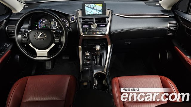 Lexus NX — interior
