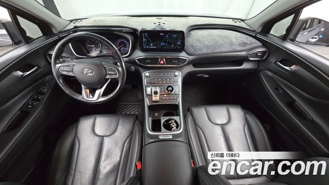 Hyundai Santa Fe — interior