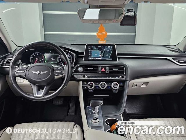 Genesis G70 — interior