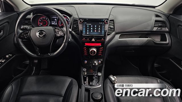 KG Mobility Tivoli — interior