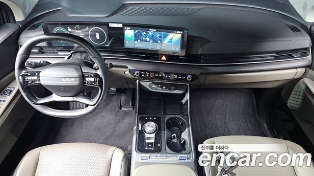 Kia Carnival — interior