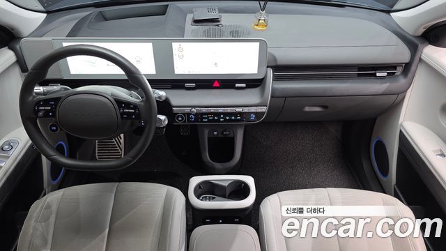 Hyundai IONIQ 5 — interior