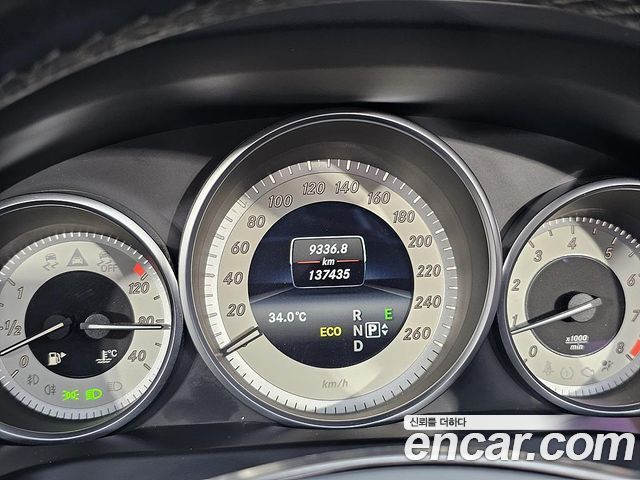 Mercedes-Benz E-Class — interior