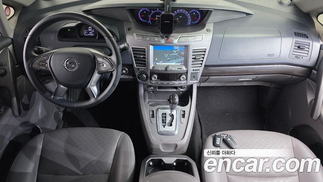 KG Mobility Korando — interior