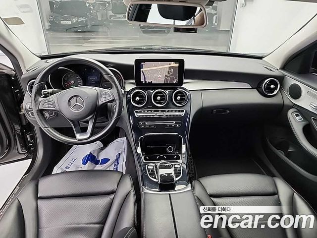 Mercedes-Benz C-Class — interior