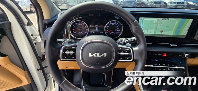 Kia Carnival — interior