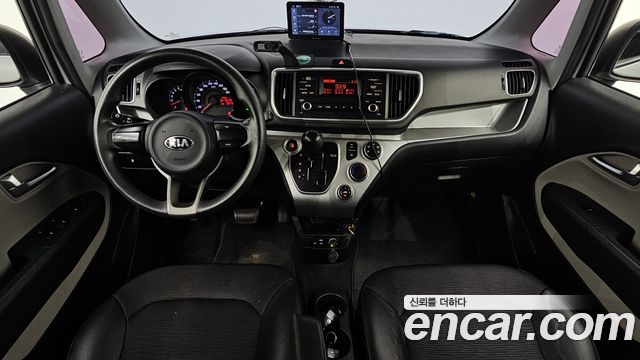 Kia Ray — interior